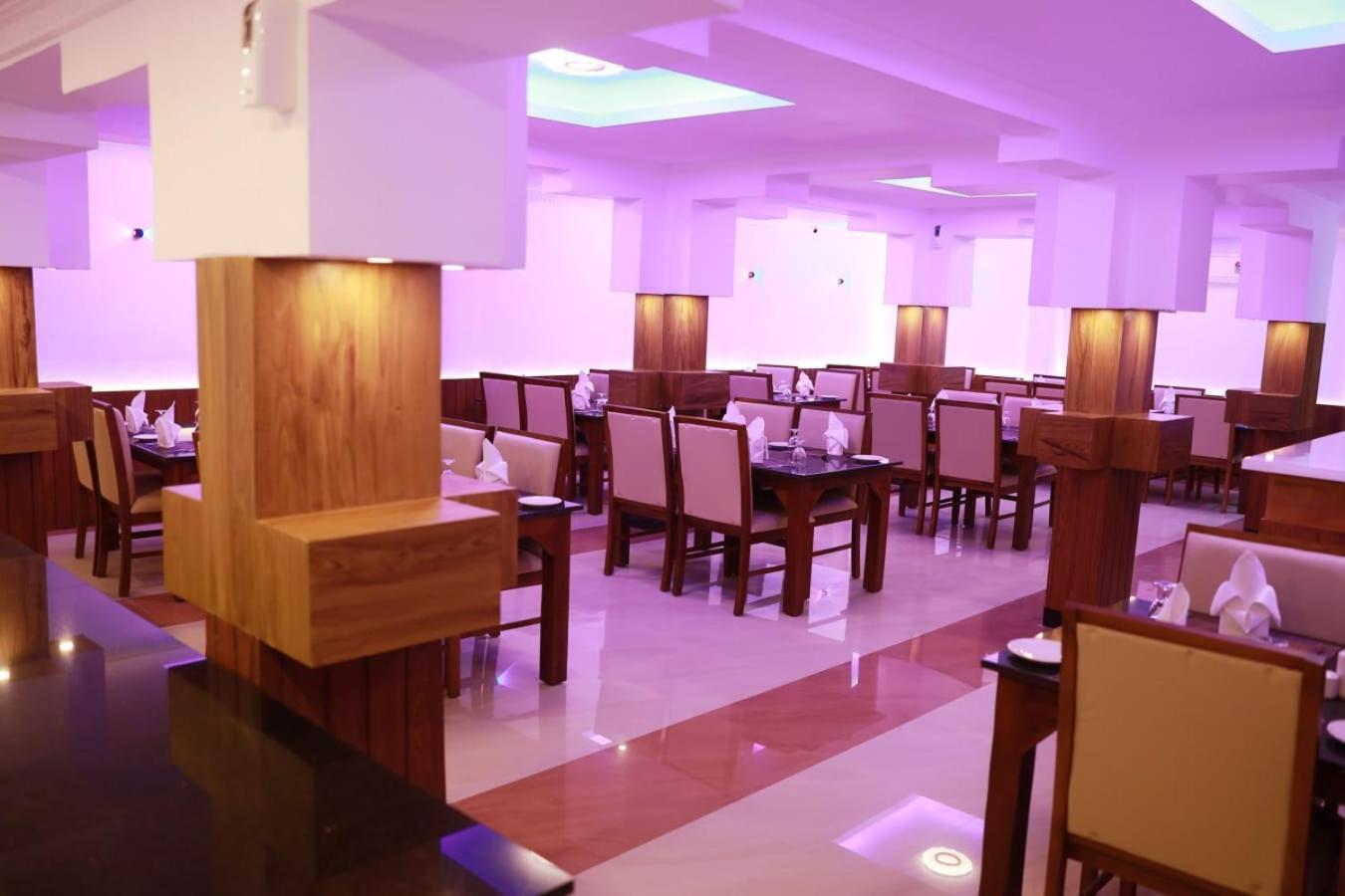 Pearl Residency Hotel Ayoor ภายนอก รูปภาพ
